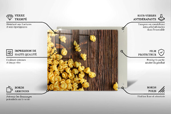 Steklena podloga za rezanje Testenine na mizi