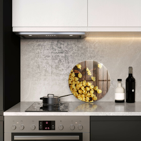 Steklena podloga za rezanje Testenine na mizi