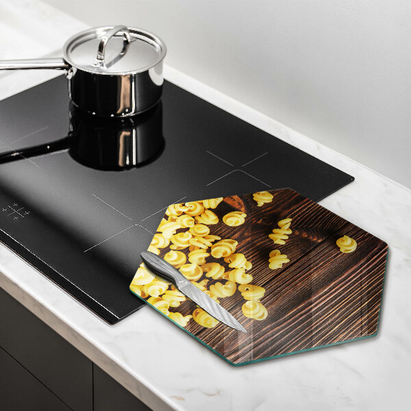 Steklena podloga za rezanje Testenine na mizi