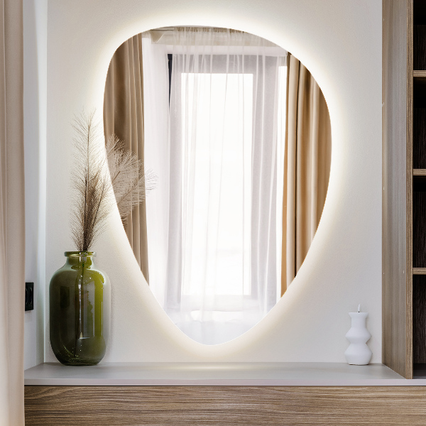 Stensko jajčasto LED ogledalo 64x90 cm