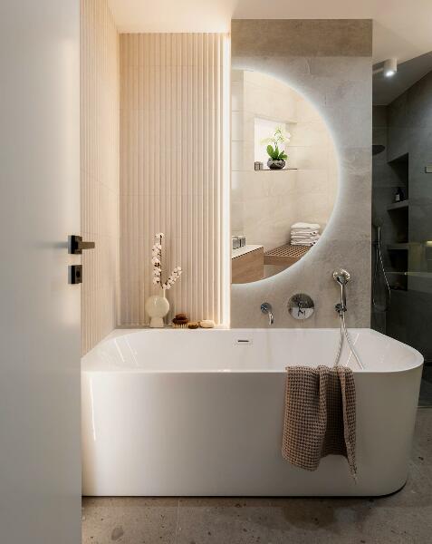 Polkrožno led ogledalo 45x90 cm