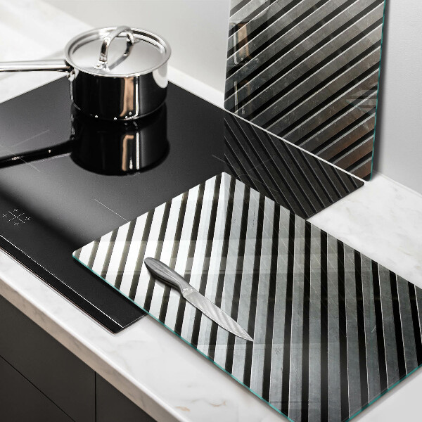 Zaščitna plošča za štedilnik Kovinske črte