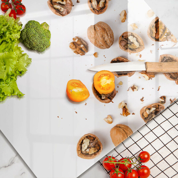 Zaščitna plošča za štedilnik Orehi na belem ozadju