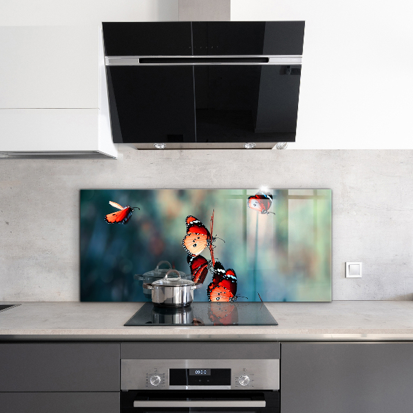 Stenska plošča za kuhinjo Nežen metulj v vetru