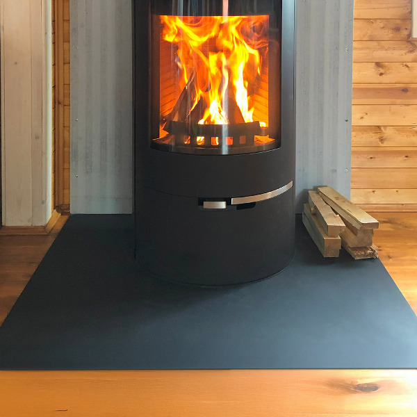Pravokotna črna podložna plošča za kamin 100x80 cm
